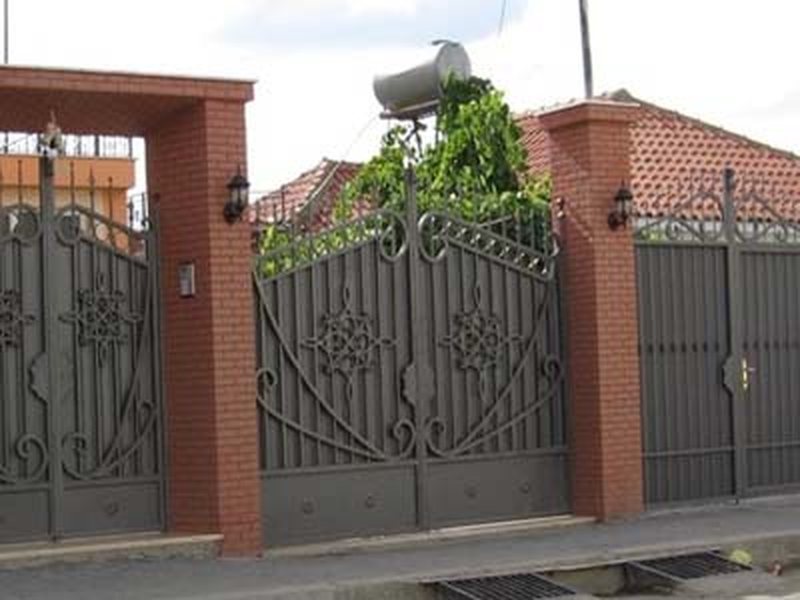 Njëri ra nga lartësia, tjetrin e zuri porta, vdesin dy burra në Tiranë