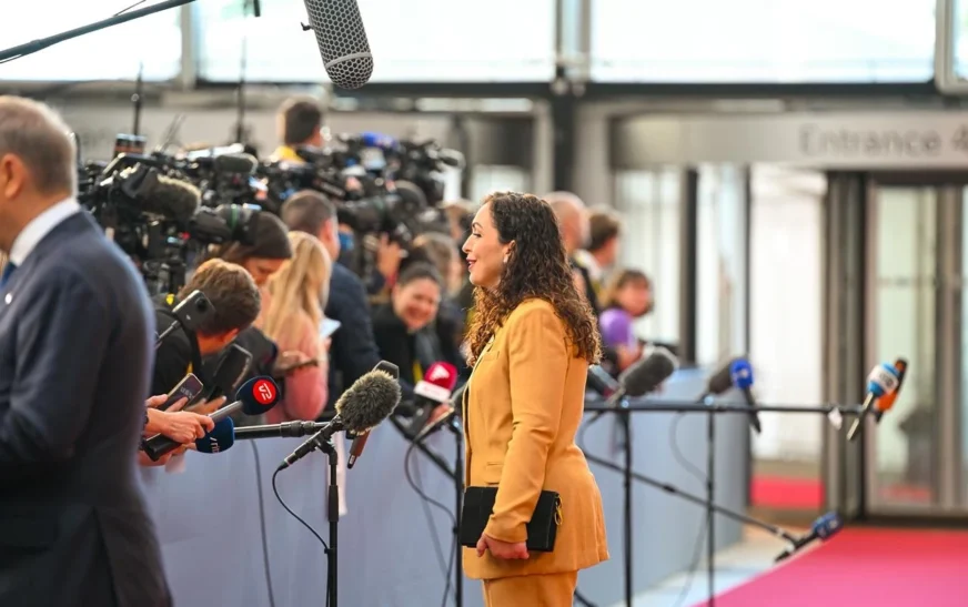 Osmani: Nuk mund ta trajtosh Rusinë si agresor e Serbinë si partner të paqes