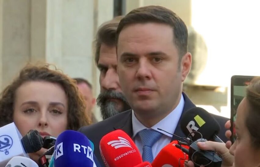 Abdixhiku pas takimit me Osmanin: Nuk ka shumicë parlamentare