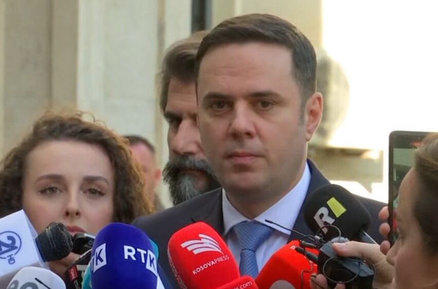 Abdixhiku pas takimit me Osmanin: Nuk ka shumicë parlamentare