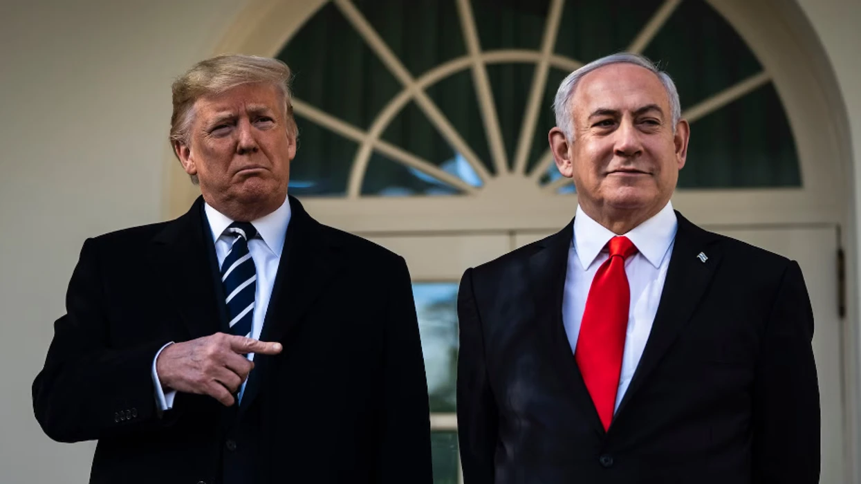 Donald Trump mbërrin në Izrael, pritet nga Netanyahu