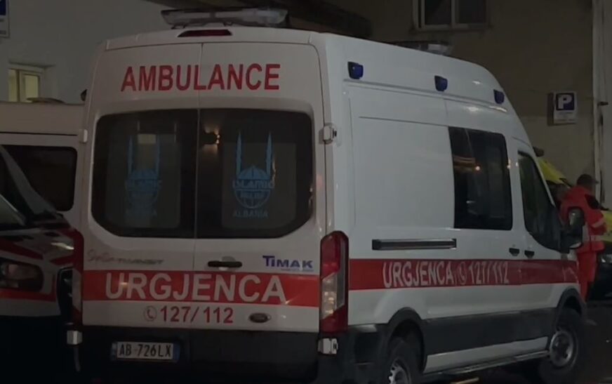 Aksident i rëndë në Golem, 19-vjeçari humb kontrollin e mjetit, përplas për vdekje këmbësoren