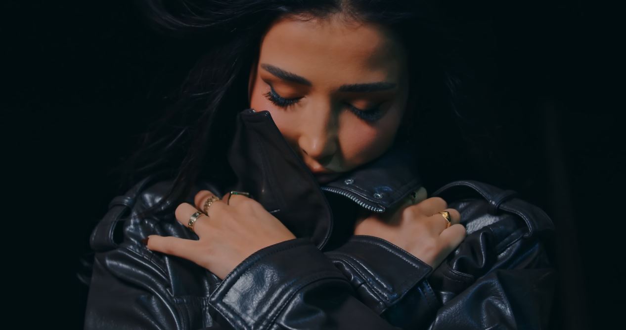 Adri dhe Iliriana publikojnë këngën “Haram”, pjesë e klipit Xheneta Fetahu (VIDEO)