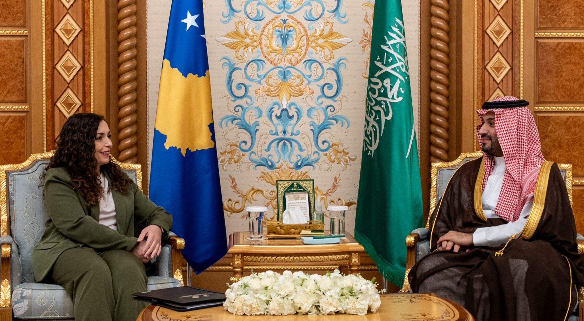 Osmani kërkoi viza elektronike për kosovarët gjatë takimit me Princin e Kurorës Saudite