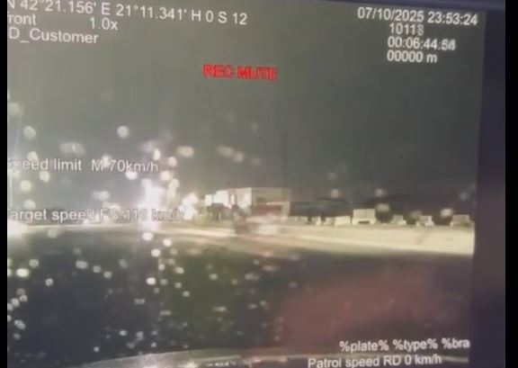 Voziti 118km/h në zonën 50, shoferi në Ferizaj kapet nga Policia (VIDEO)
