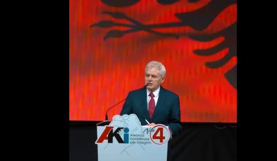 Ahmeti, thirrje qytetarëve që “të mos lejohet poshtërimi i gjakut” të të rënëve për krenarinë kombëtare