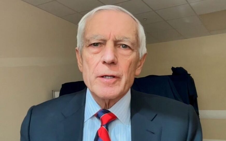 Wesley Clark, gjenerali që solli lirinë, dëshmon pro UÇK-së