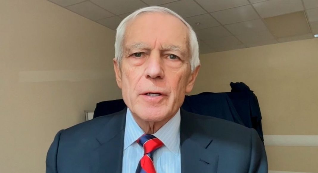 Wesley Clark, gjenerali që solli lirinë, dëshmon pro UÇK-së