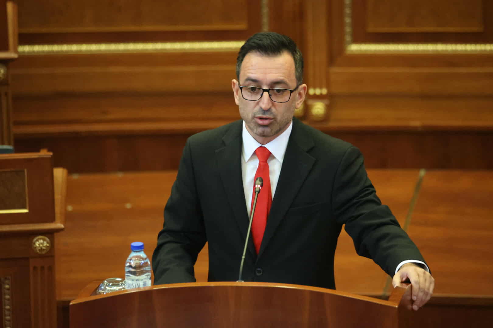 E Çuditshme: Kurti propozon Dimal Bashën për ministër