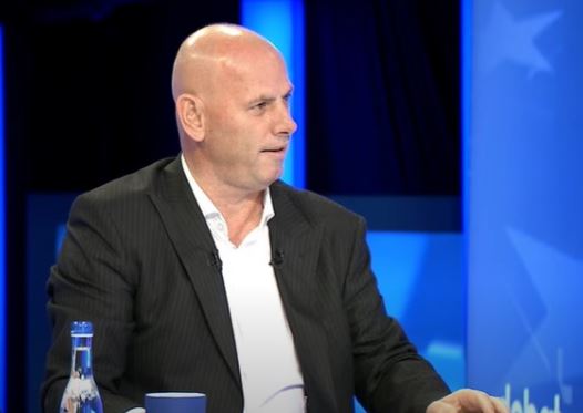 Lladrovci zbulon telefonatën nga Thaçi