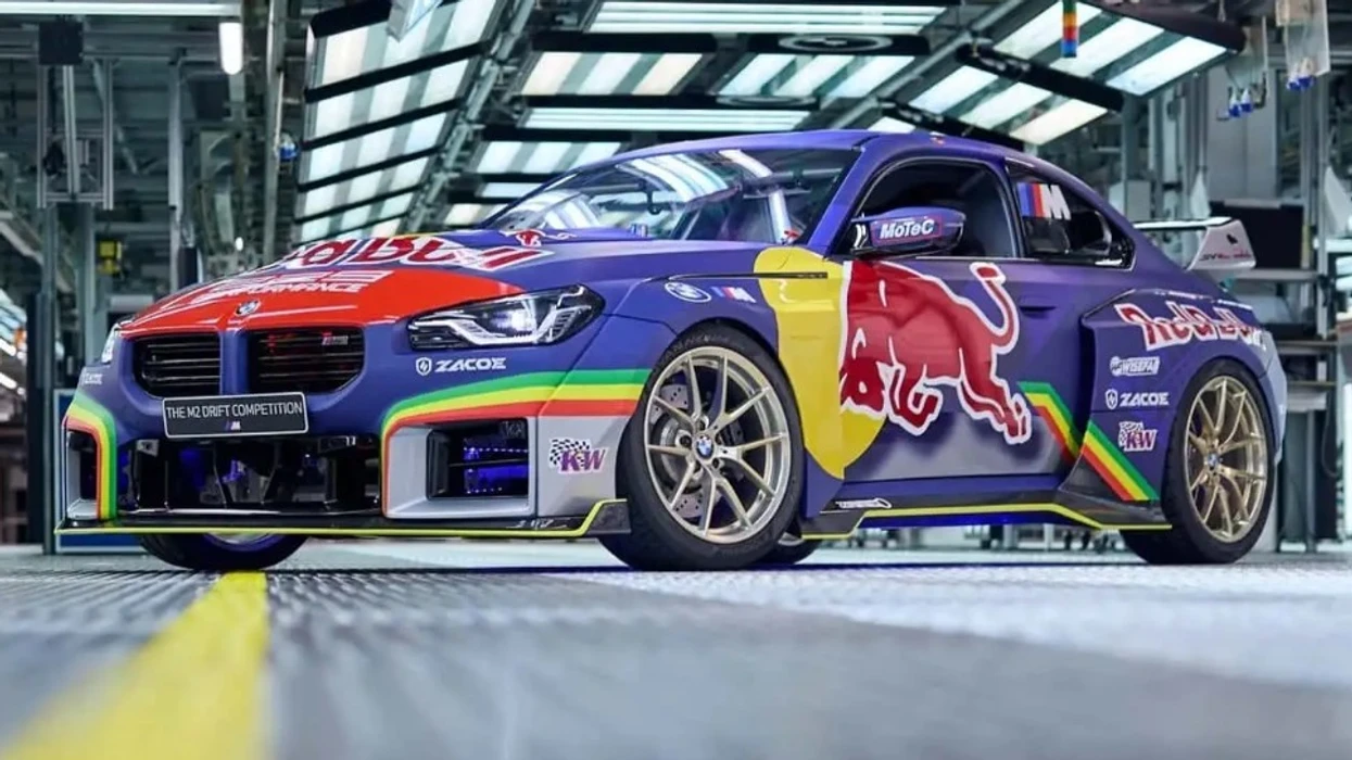 BMW M2 me mbi 1,000 kuaj fuqi brenda një fabrike veturash