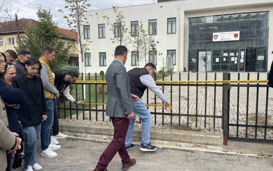 “Rrezik”, PDK rrethon me shirita Komunën e Drenasit