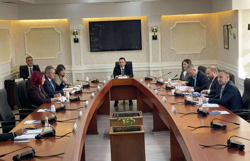 Fillon mbledhja e Kryesisë së Kuvendit