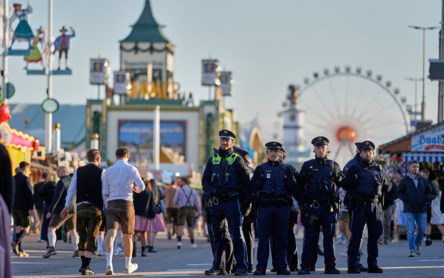 Rihapet Oktoberfest pas kërcënimit me bombë