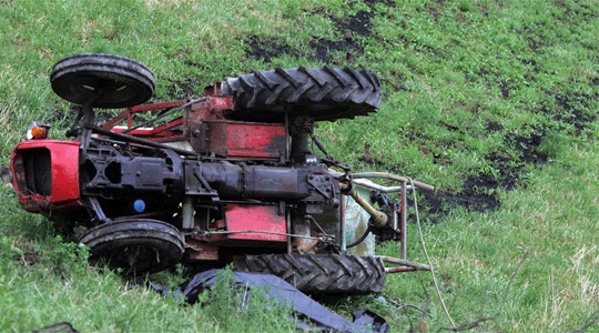 Vetaksident me traktor në Skenderaj, humb jetën një person