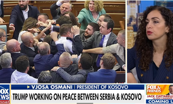 Fox News e mbuloi intervisten me pamje të rrahjes në Kuvend, burri i Presidentes e quan historike paraqitjen e saj aty