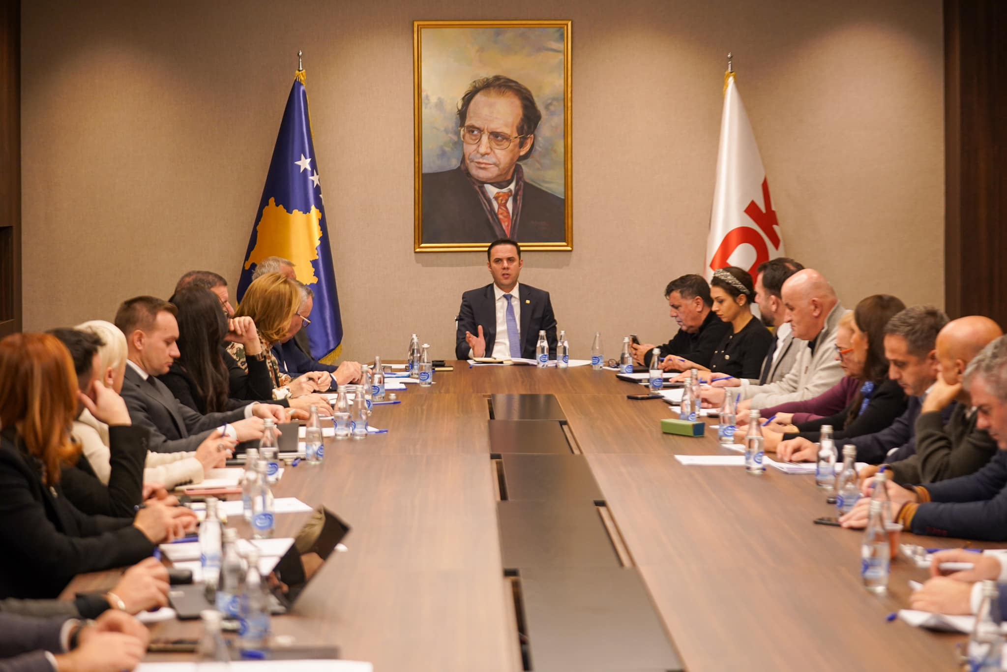 LDK: Mashtrim politik nga VV-ja, po trillon merita për procesin që e bllokoi tri herë