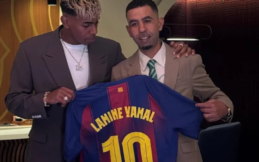 “Unë mbledh kuti dhe i shes për tetë centë për kilogram” – babai i Yamalit nuk e ka problem që i biri e mbështet