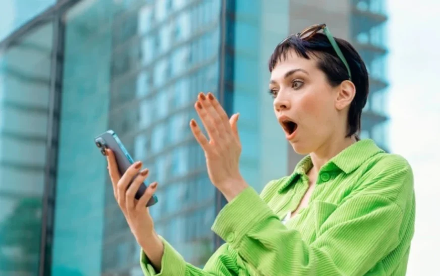 Pse telefoni juaj tregon sinjal të plotë edhe kur lidhja mezi punon?