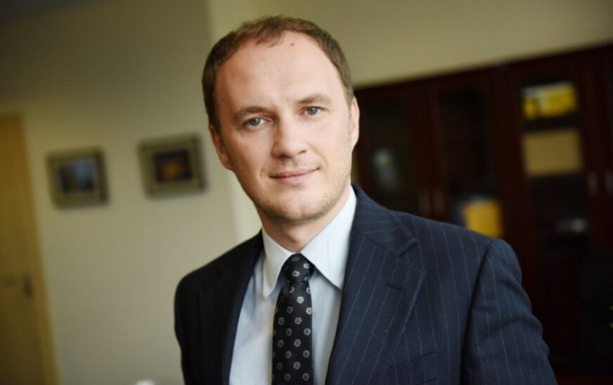 Dita e parë dëshmisë së Chris Hill në Speciale, Selimi: Po e demolon insistimin e Prokurorisë se UÇK kishte zinxhir komandues