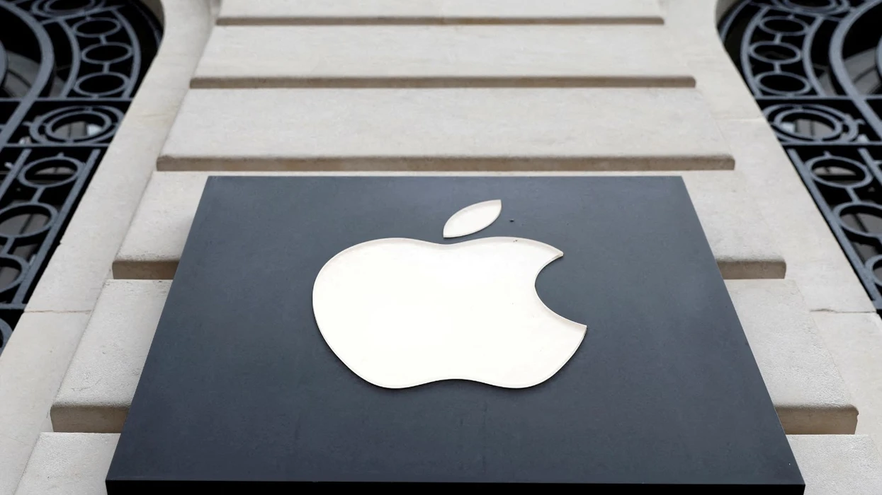 Apple shtyn versionin e ardhshëm të iPhone Air