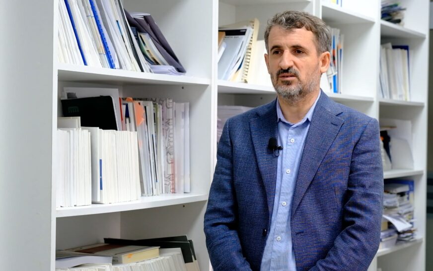 Ehat Miftaraj: Kurti sot bën të kundërtën e asaj që predikonte në opozitë