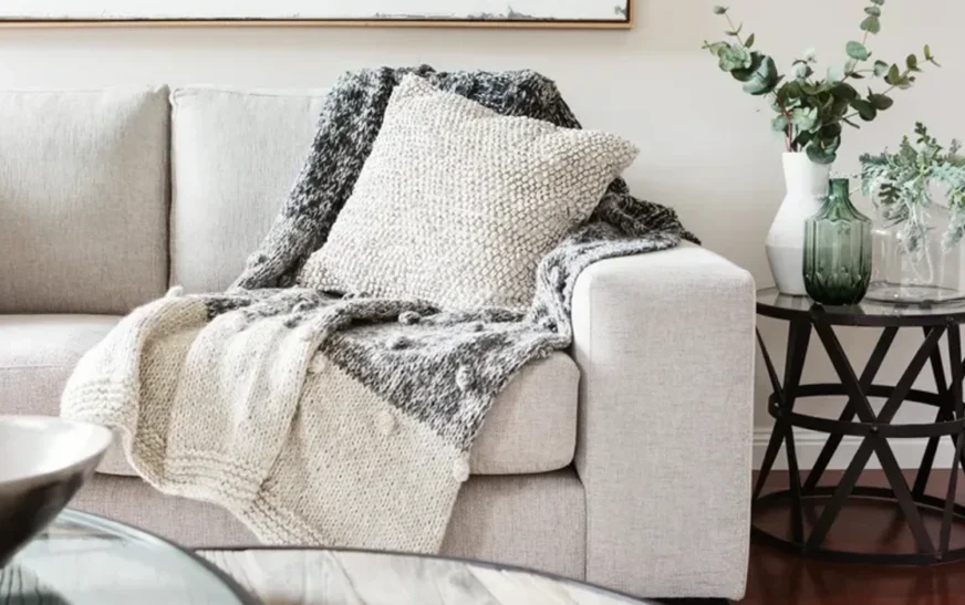 Rifreskojeni shtëpinë këtë vjeshtë: 5 ndryshime të vogla që sjellin rehati dhe elegancë