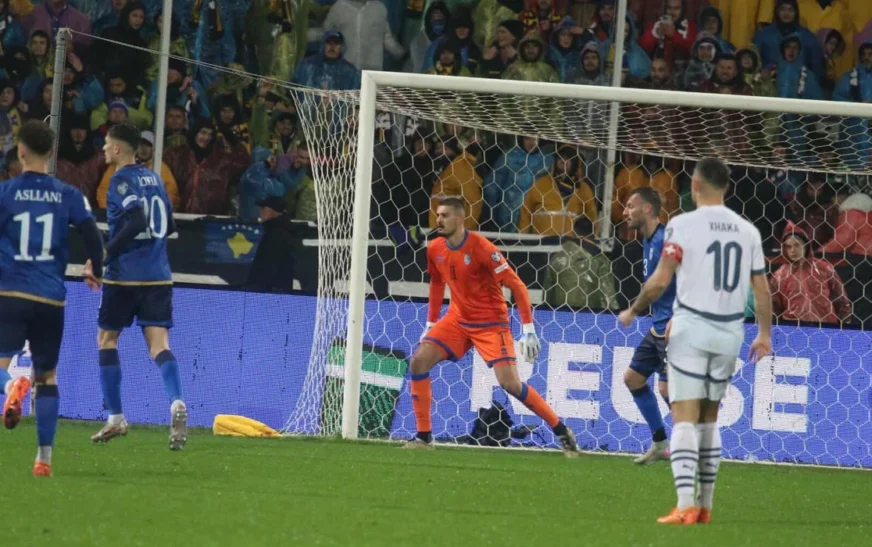 Kapiteni i Zvicrës, Granit Xhaka  vërshëllehet gjatë çdo prekje të topit në “Fadil Vokrri”