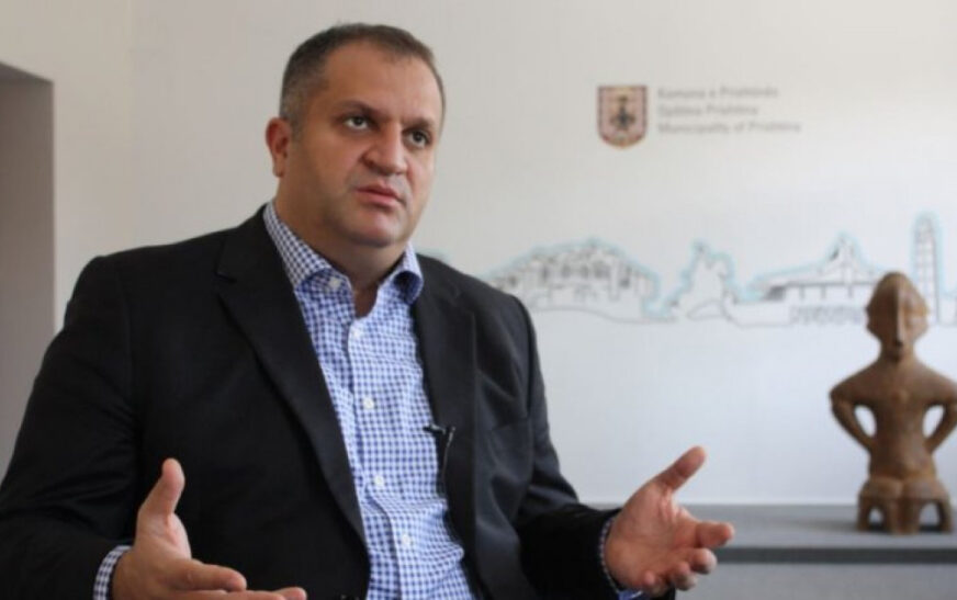 Ahmeti: Qeveria po tregohet shumë e ngurtë, ka detyrë të takohet me komunën e Prishtinës