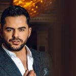 me-dhimbje-ne-shpirt,-flet-me-zemer-te-thyer-vellai-i-shpatit,-tregoi-se-si-tentuan-ta-shpetonin,-por-s’ia-dolen