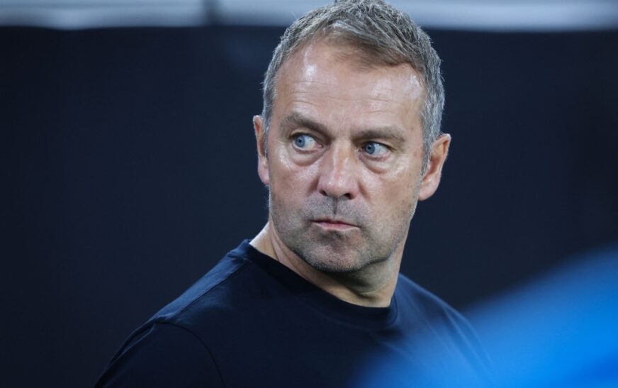 Hansi Flick ka humbur besimin tek ylli i Barcelonës