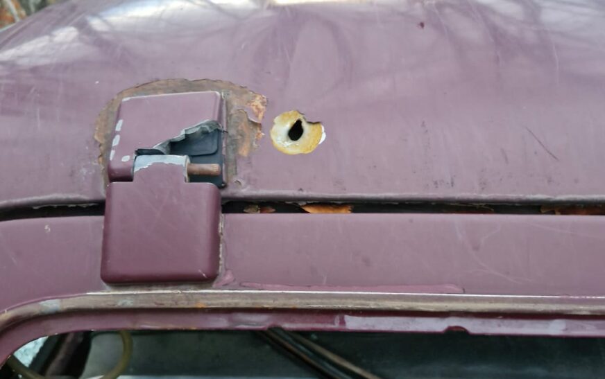 Kjo është vetura në të cilën u plagos e më pas u rrëmbye Vukashinoviqi (FOTO)