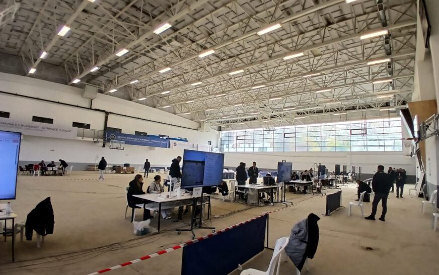 KQZ: Verifikimi i votave në Mitrovicë drejt përfundimit, vazhdon rinumërimi i 41 vendvotime në Drenas