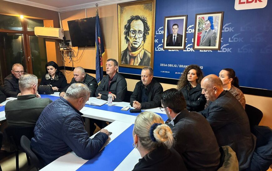 Gashi pasi Abdixhiku e bindi të kthehet në parti: Do të qëndrojë besnik