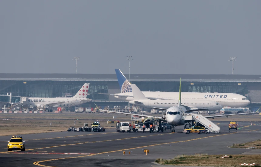 Aeroporti i Brukselit anulon 110 fluturimet e nesërme