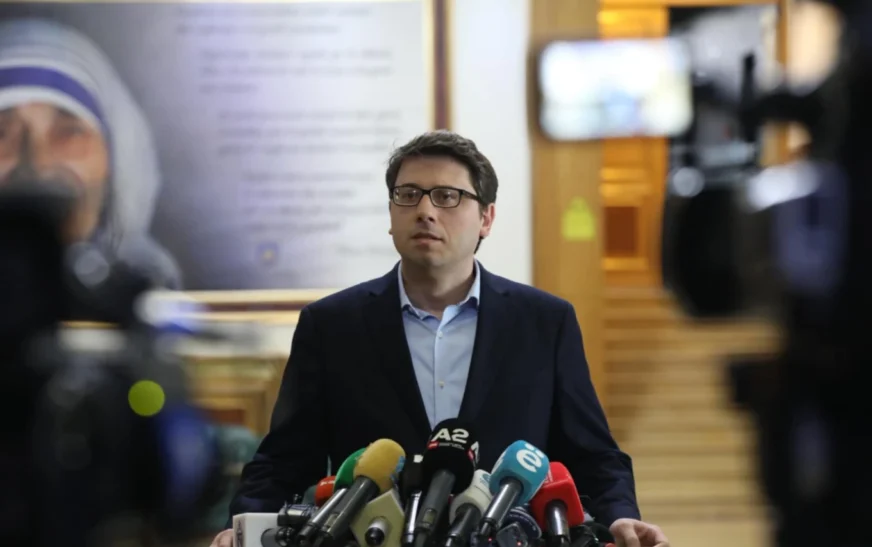 Murati: Vjedhja e votave ndodhte në bastione të PDK-së, para se VV-ja të hynte në garë