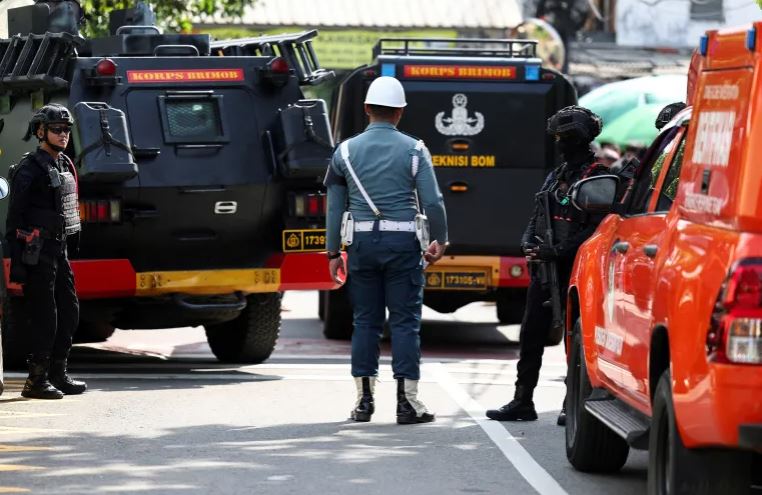 Shpërthim në një xhami në Xhakarta të Indonezisë, mbi 50 persona të plagosur