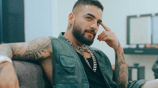 Sa është pasuria e këngëtarit kolumbian, Maluma?