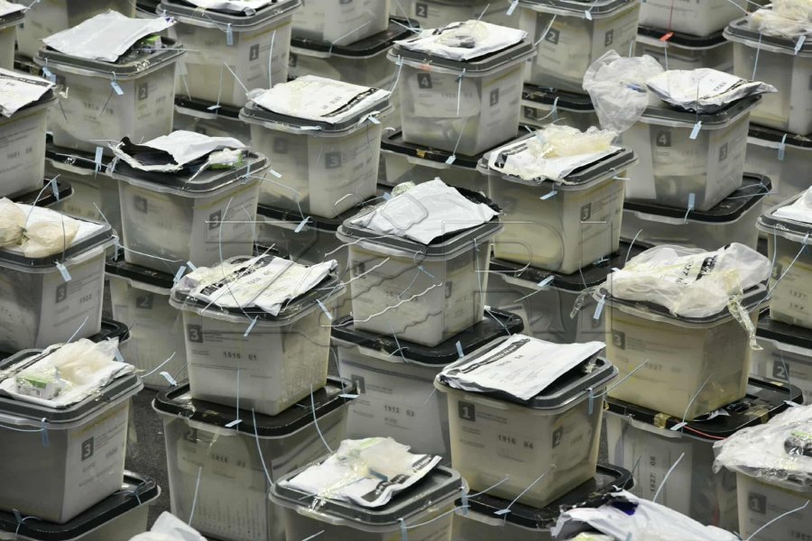 KQZ-ja formon komision për vlerësimin e fletëvotimeve në Mitrovicën e Jugut dhe Gjakovë