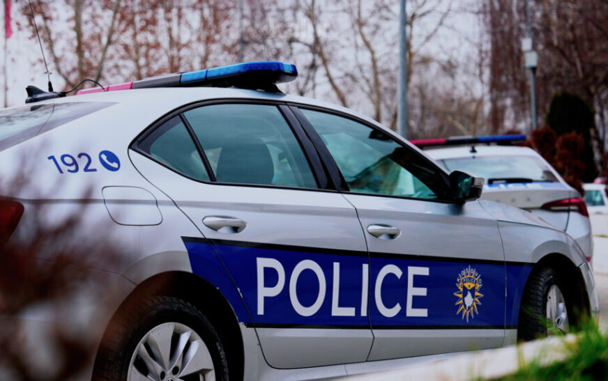 Shefi i Prokurimit në QKUK arrestohet pas sulmit ndaj policëve në Dardani