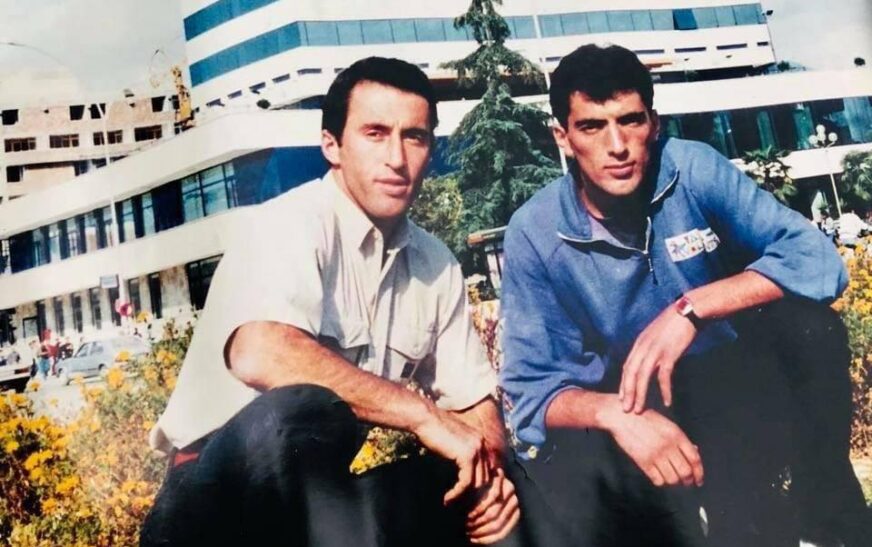 Ditëlindja e heroit, Ramush Haradinaj e uron vëllaun “Gëzuar Luan”