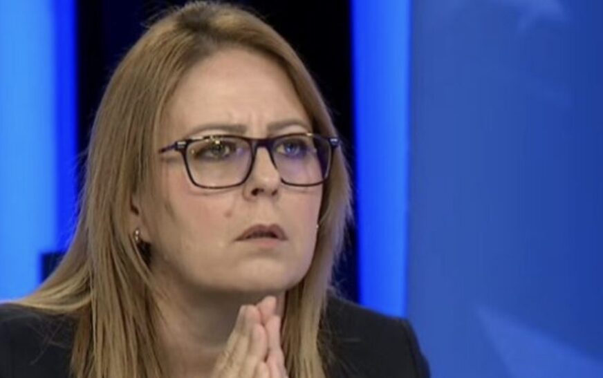 Bajrami godet Vjosa Osmanin: Ajo është fajtore pse LDK ra në 12 për qind – nuk ka më vend për të në parti