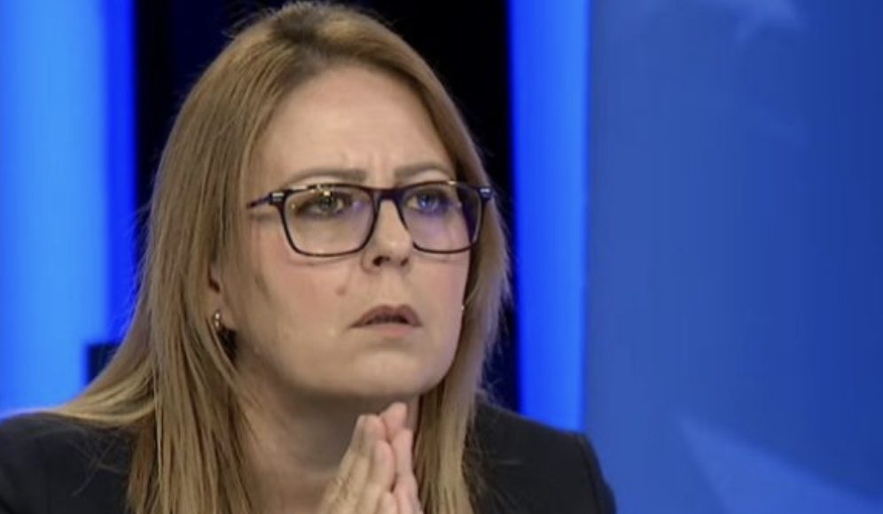 Bajrami godet Vjosa Osmanin: Ajo është fajtore pse LDK ra në 12 për qind – nuk ka më vend për të në parti