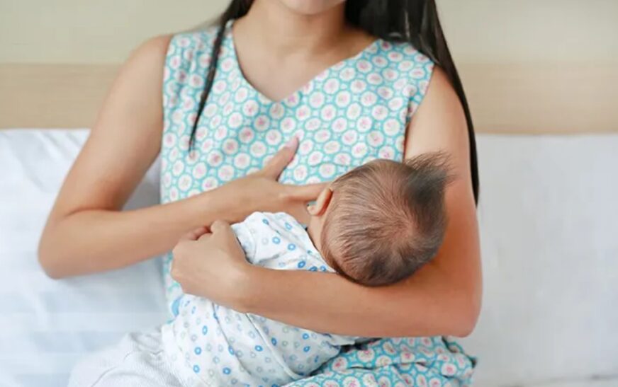 Rëndësia e ushqyerjes së foshnjes me qumështin e nënës