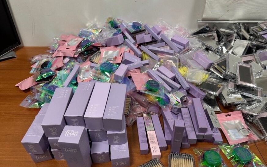 Dogana në Merdarë, ndalon produkte kozmetike të padeklaruara