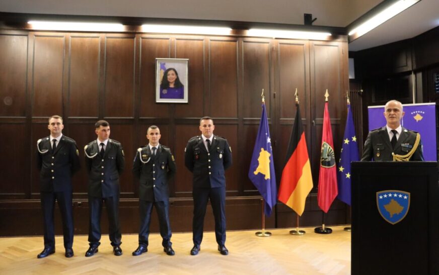 Katër kadetë të FSK-së përfundojnë Akademinë Ushtarake në Gjermani