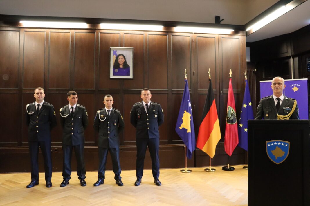Katër kadetë të FSK-së përfundojnë Akademinë Ushtarake në Gjermani