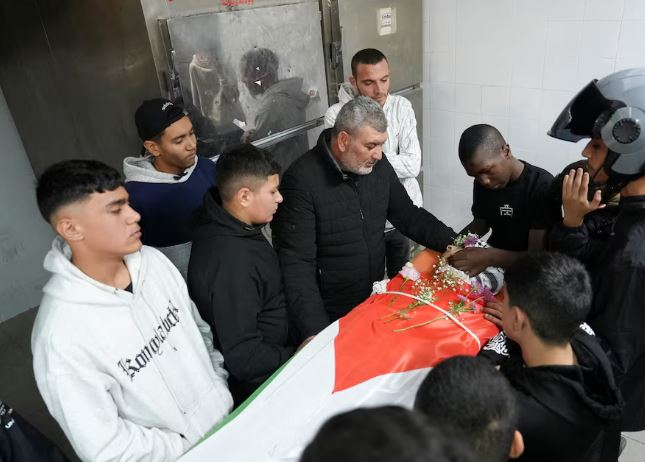 Forcat izraelite vrasin dy adoleshentë palestinezë