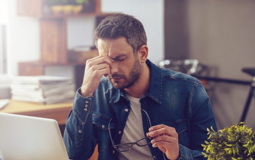 Të punosh nga shtëpia është bukur, por ka edhe pasoja