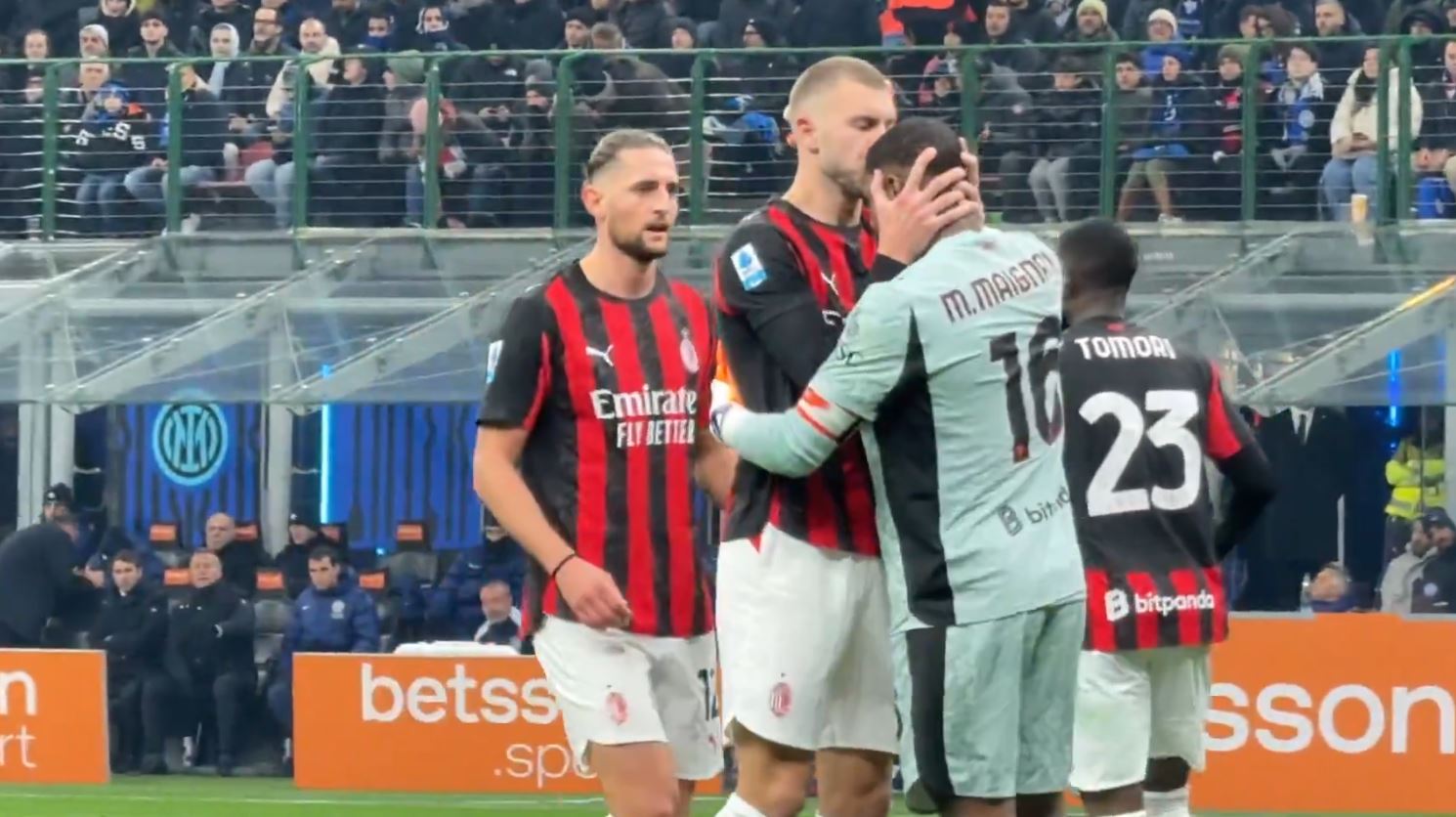 Milani triumfon në derbi, Pulisic dhe Maignan heronjtë e mbrëmjes